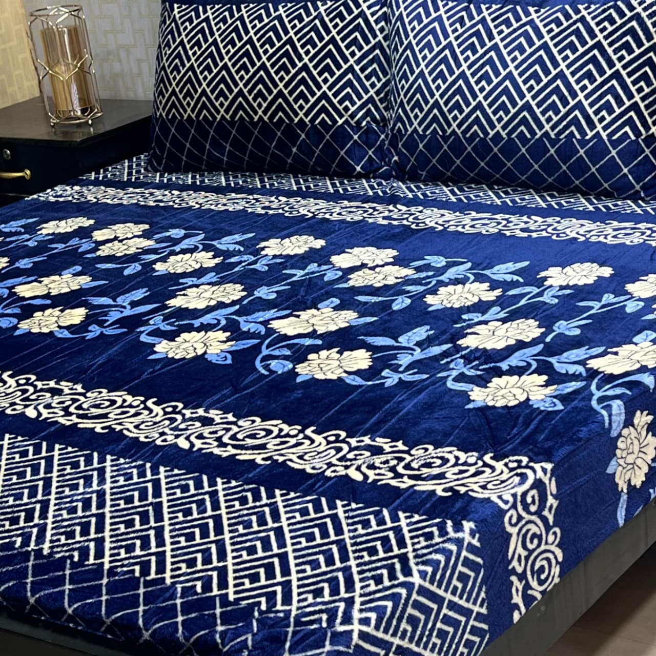 Luxury Soft Fleece Bedsheet Set FL058