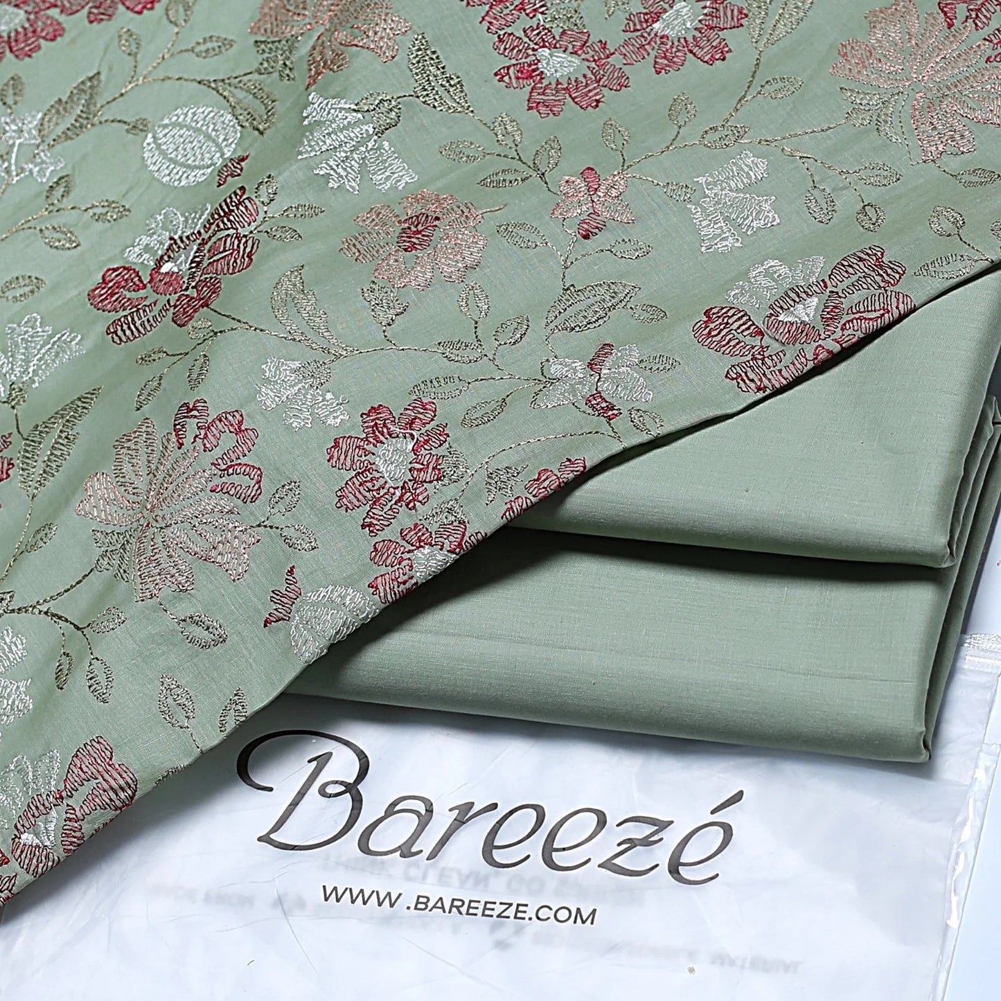 Bareeze Embroidered 2-Piece Lawn Un-stiched 163