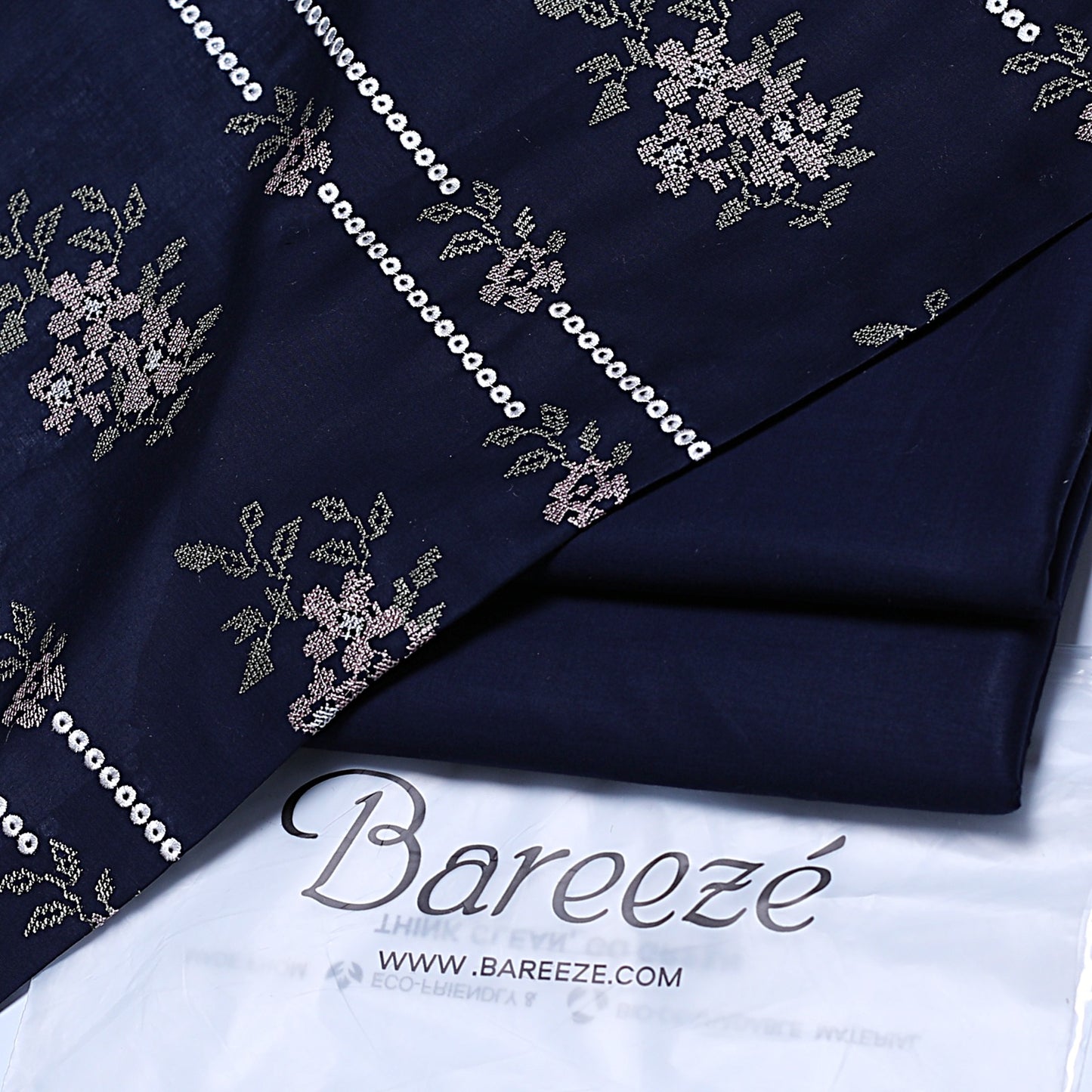 Bareeze Embroidered 2-Piece Lawn Un-stiched 152