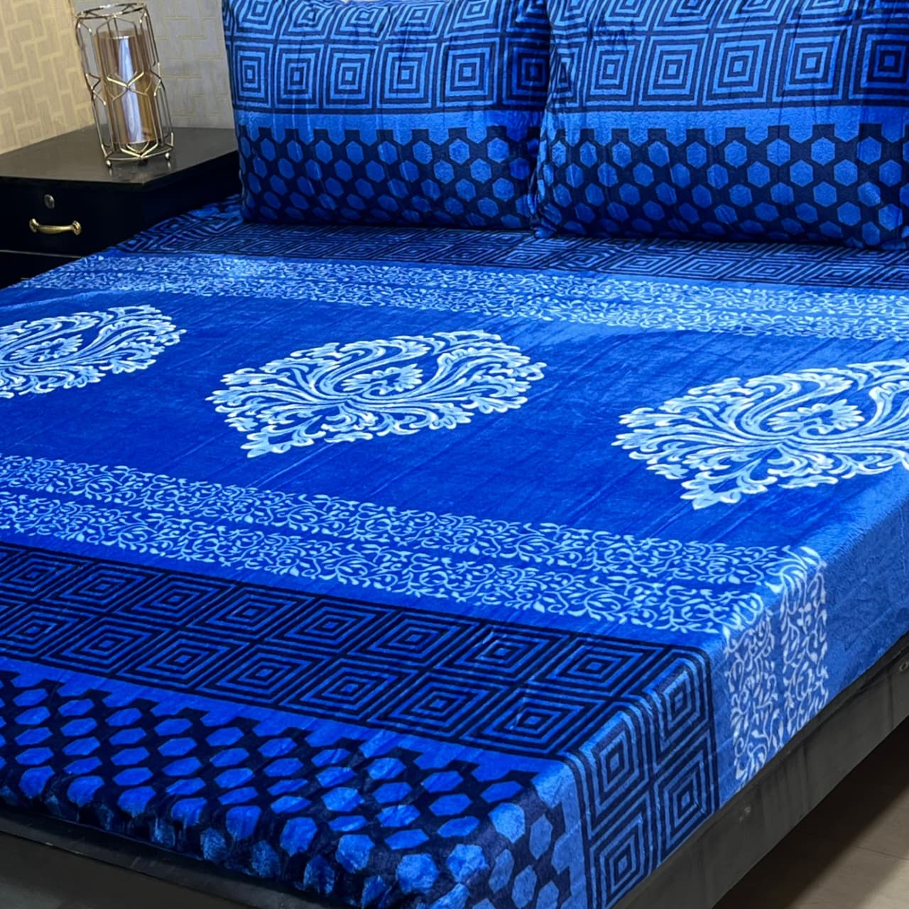 Luxury Soft Fleece Bedsheet Set FL052