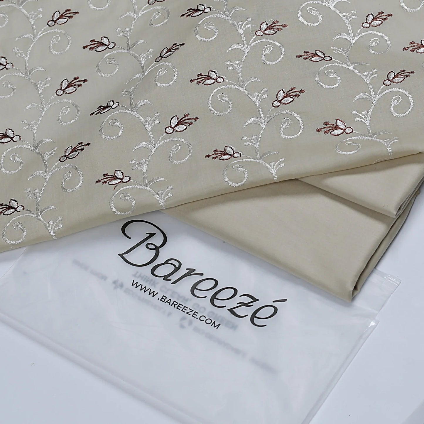 Bareeze Embroidered 2-Piece Lawn Un-stiched  111