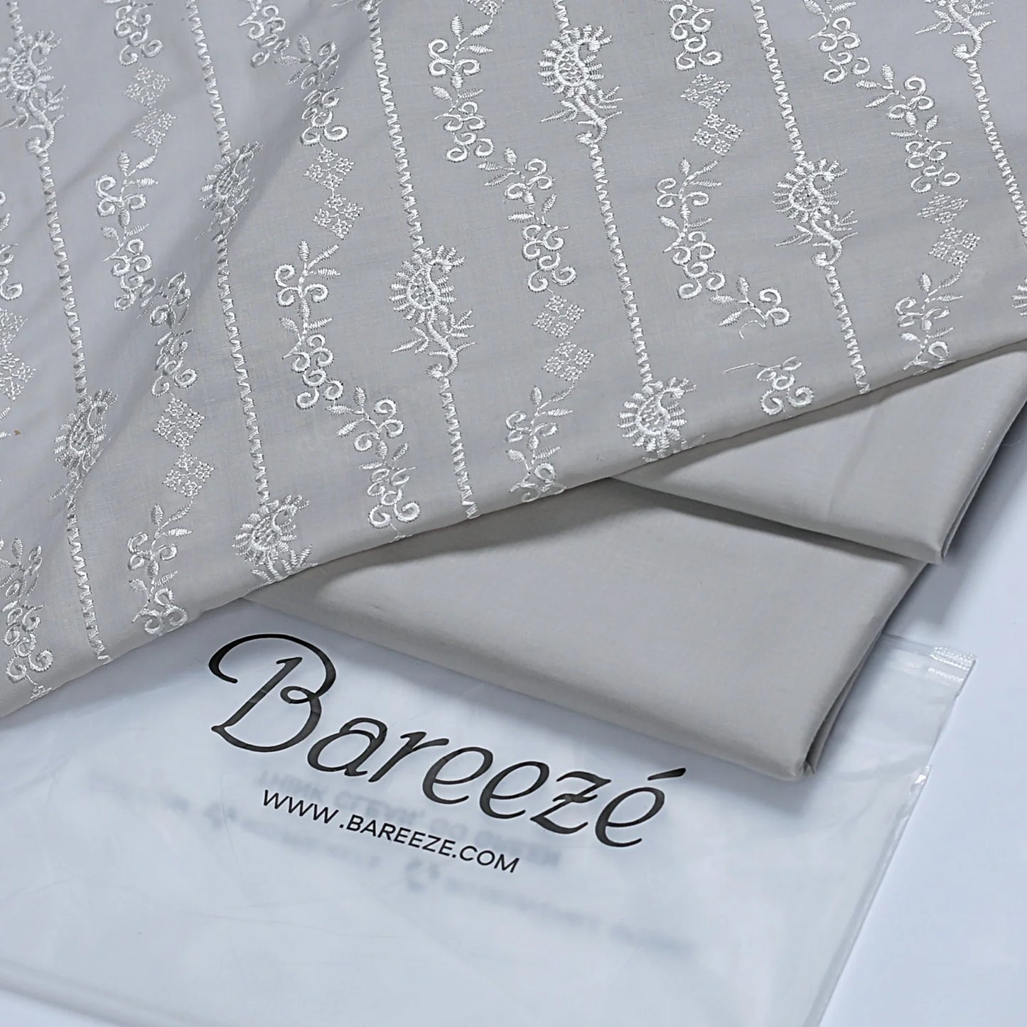 Bareeze Embroidered 2-Piece Lawn Un-stiched  108