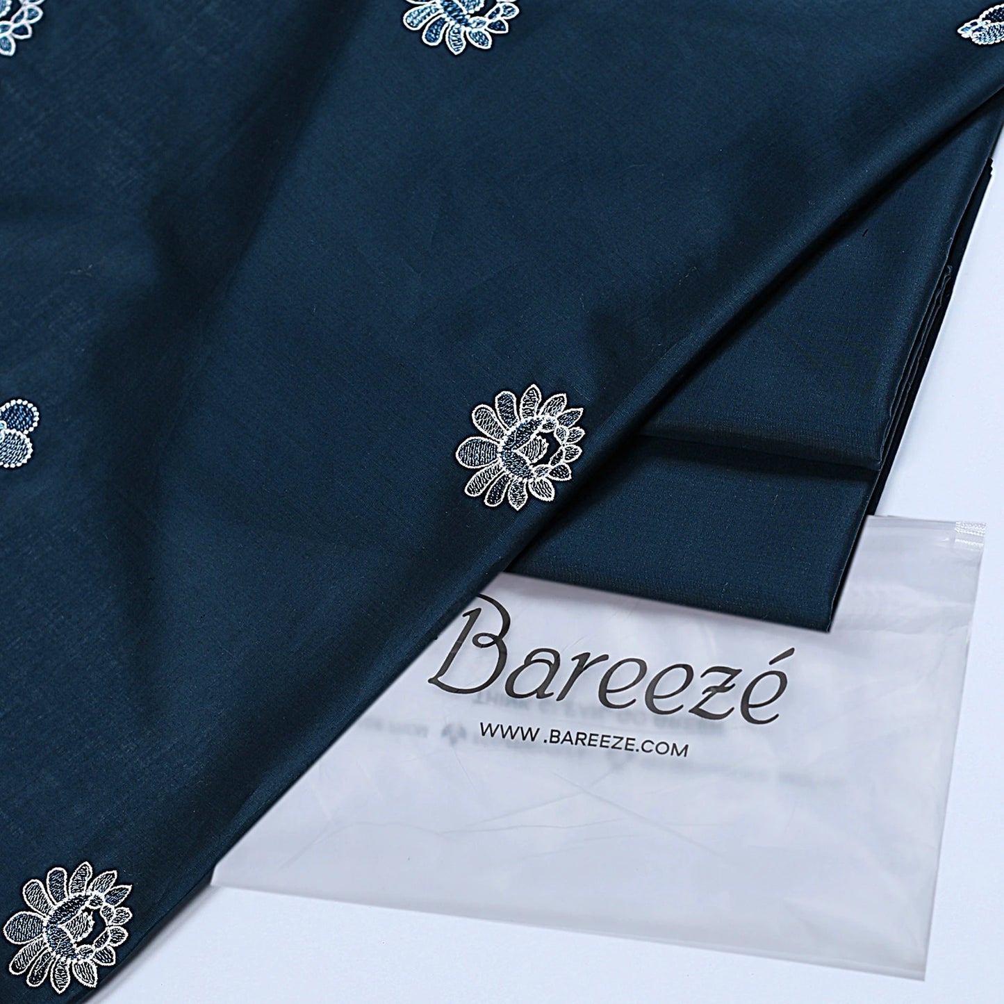 Bareeze Embroidered 2-Piece Lawn Un-stiched 27