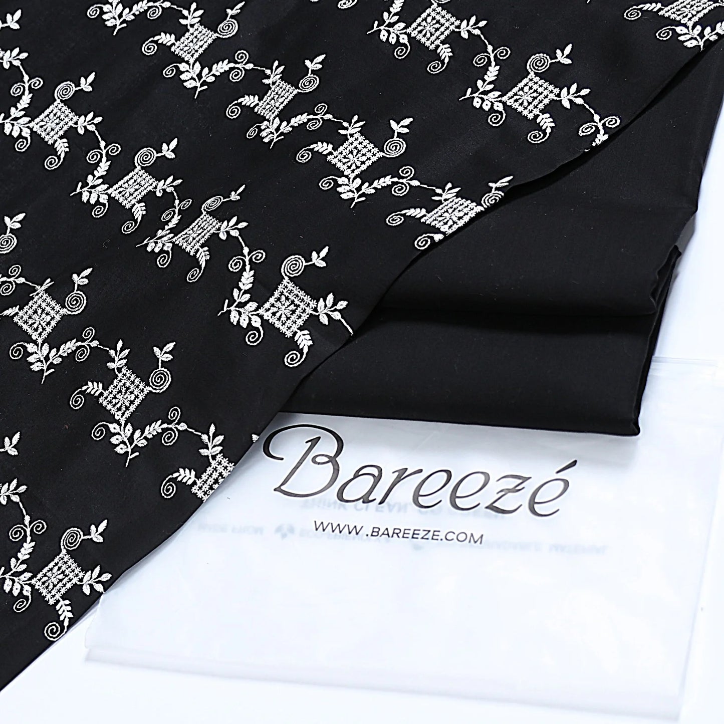 Bareeze Embroidered 2-Piece Lawn Un-stiched  126