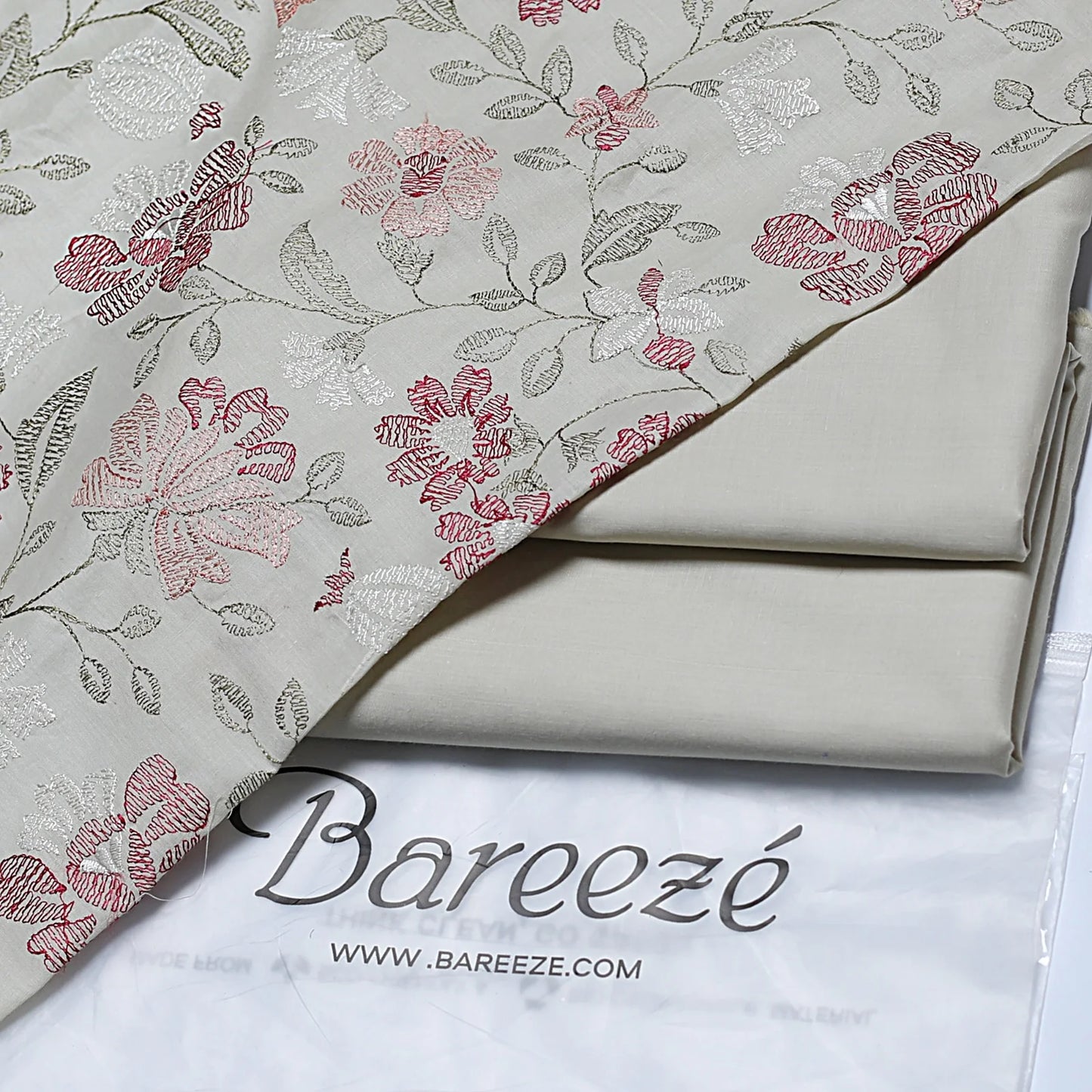 Bareeze Embroidered 2-Piece Lawn Un-stiched  157