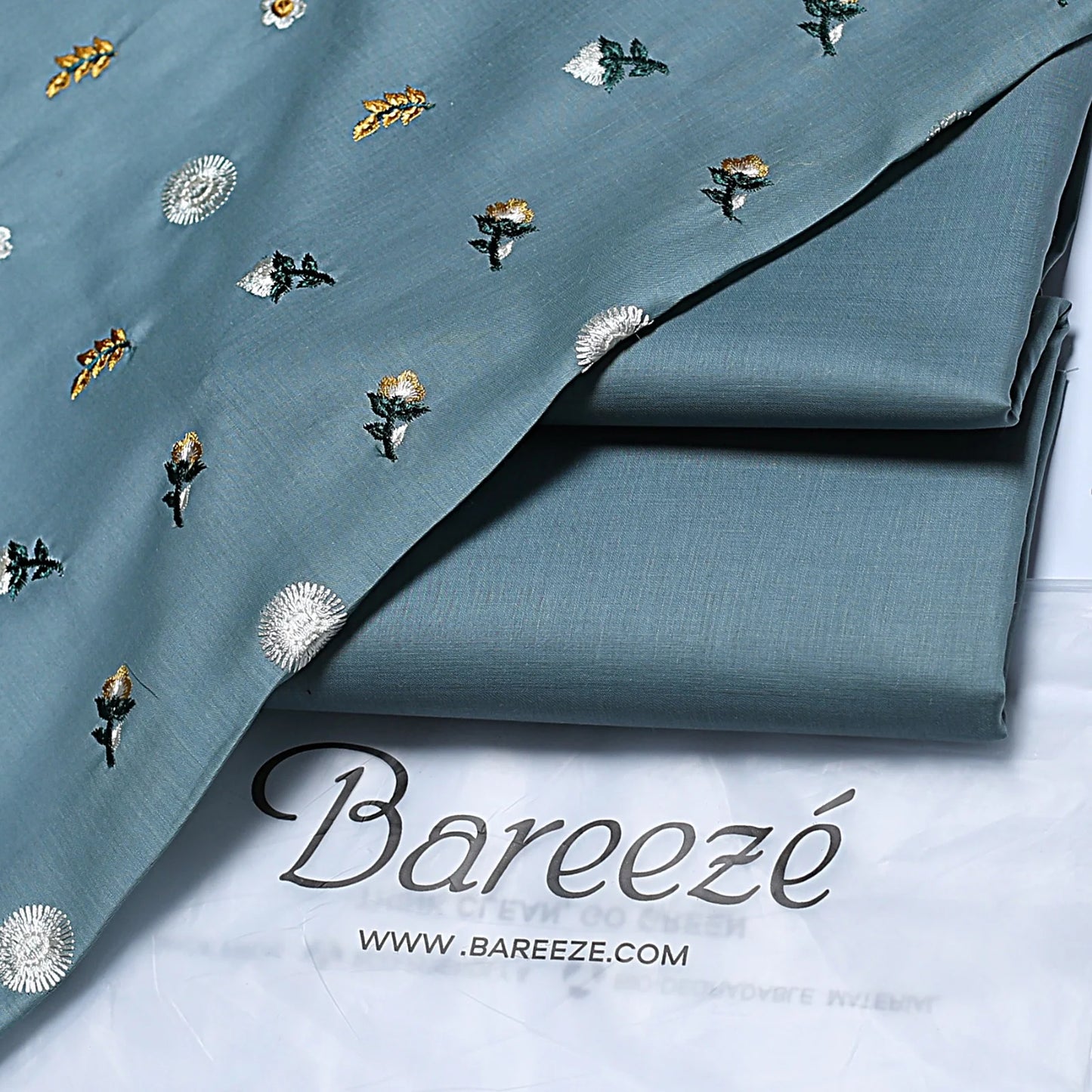 Bareeze Embroidered 2-Piece Lawn Un-stiched  205