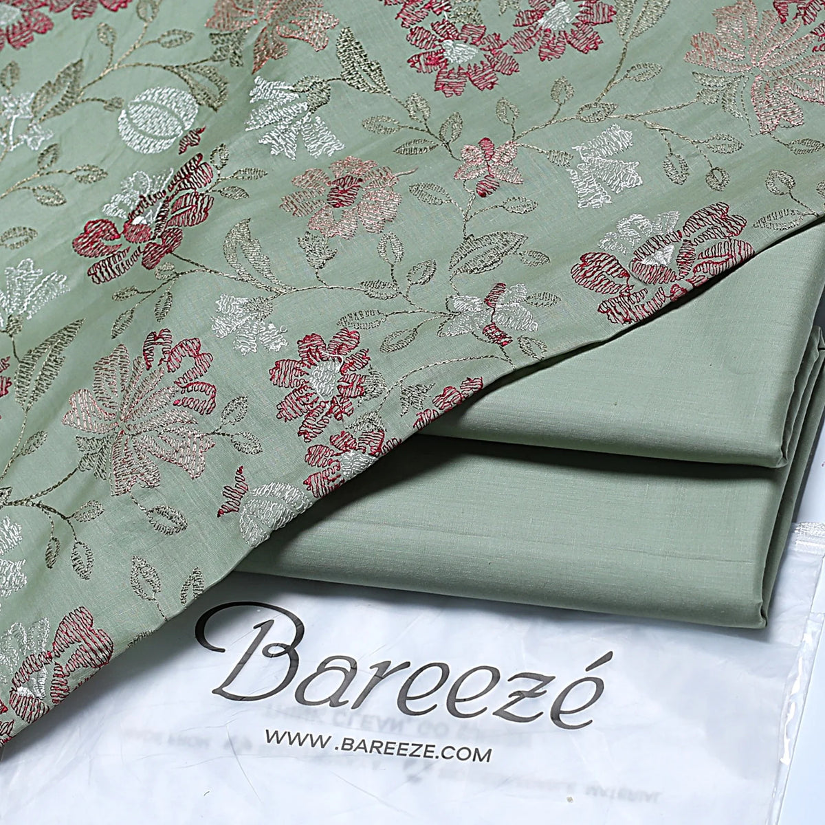 Bareeze Embroidered 2-Piece Lawn Un-stiched  210